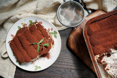 Domowe klasyczne tiramisu przepis ze zdjęciami krok po kroku i wideo