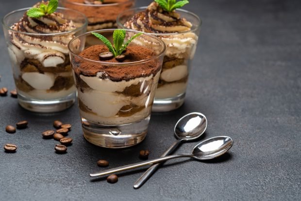 Tiramisu w filiżankach