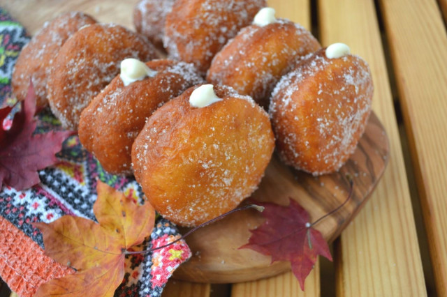 Pączki z kremem budyniowym przepis ze zdjęciami krok po kroku
