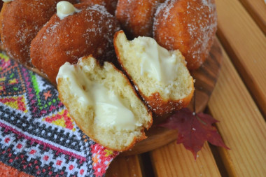 Pączki z kremem budyniowym przepis ze zdjęciami krok po kroku