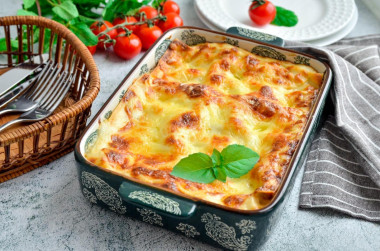 Lasagne z kurczakiem, pieczarkami i sosem beszamelowym przepis ze zdjęciami krok po kroku i wideo