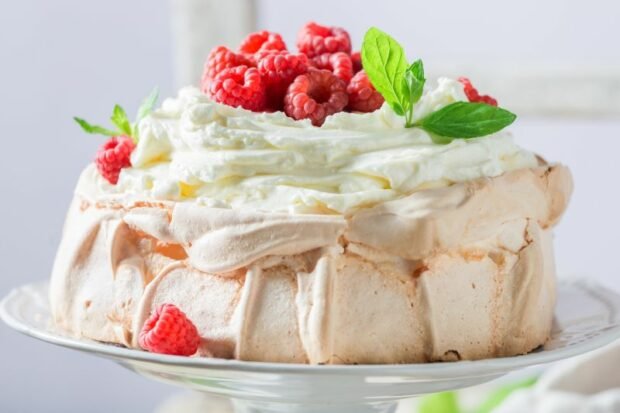 Deser Anny Pavlova z mascarpone