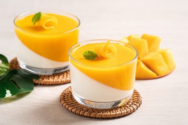 Panna cotta z mango