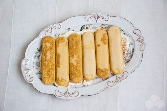Tiramisu ze śmietaną: zdjęcie przygotowania przepisu, krok 4 Tiramisu ze śmietaną: zdjęcie przygotowania przepisu, krok 4