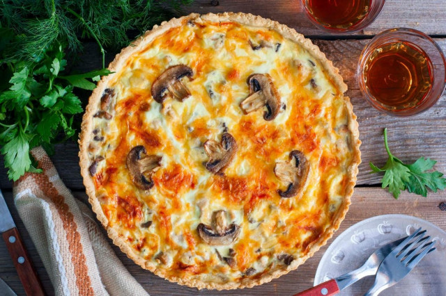 Tarta lotaryńska z kurczakiem i grzybami przepis ze zdjęciami krok po kroku