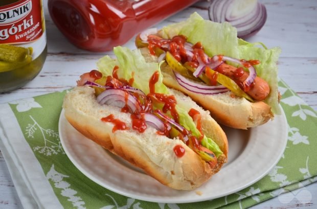 Hot dog z kiełbasą z kurczaka i warzywami-prosty i pyszny przepis ze zdjęciem (krok po kroku)