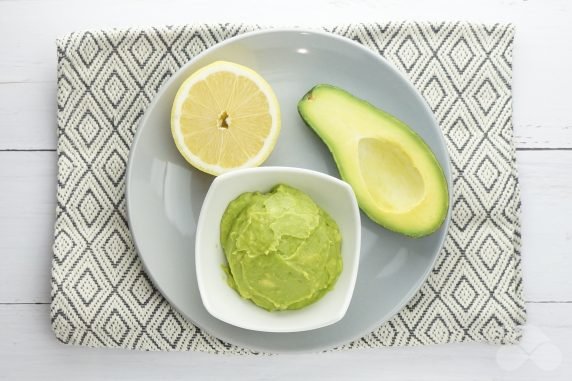 Guacamole z pomidorami i chili: zdjęcie przygotowania przepisu, krok 2