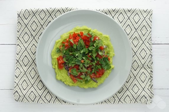 Guacamole z pomidorami i chili: zdjęcie przygotowania przepisu, krok 3