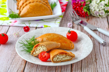 Pierożki z mąki żytniej bez drożdży z piekarnika przepis ze zdjęciami krok po kroku