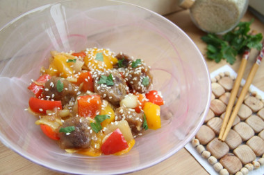 Wołowina po chińsku z warzywami przepis ze zdjęciami krok po kroku