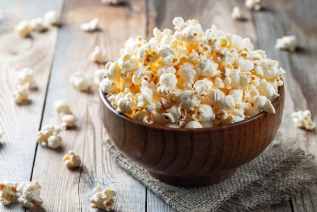 Popcorn na patelni-prosty i pyszny przepis na gotowanie krok po kroku