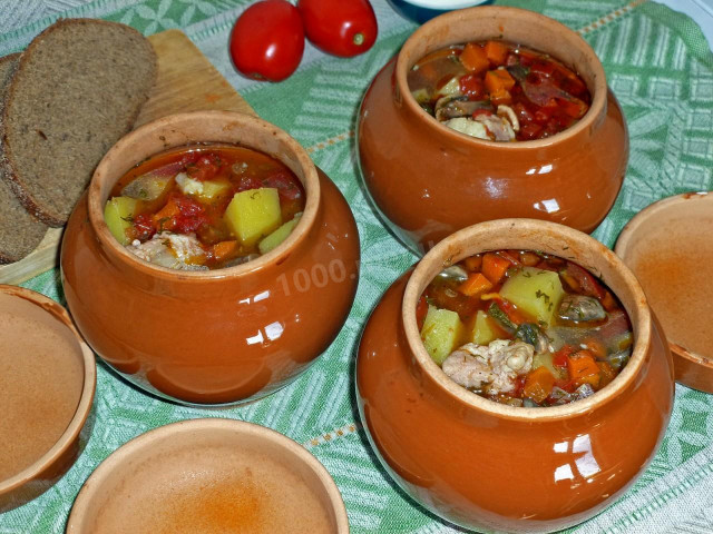 Zupa w garnuszkach z piekarnika przepis ze zdjęciami krok po kroku