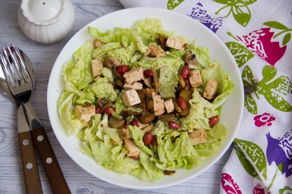 Sałatka z tofu, grzybami i kapustą pekińską: zdjęcie przygotowania przepisu, krok 4