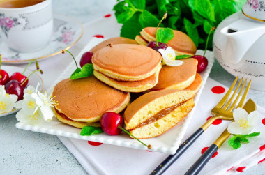 Dorayaki – japońskie naleśniki przepis ze zdjęciami krok po kroku i wideo