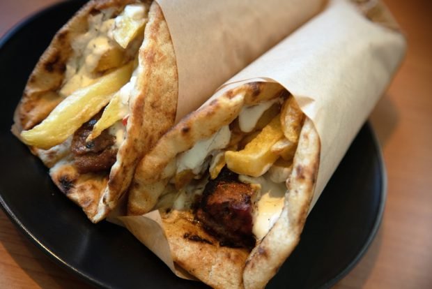 Shawarma po grecku-prosty i smaczny przepis, jak gotować krok po kroku