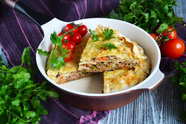Leniwa lasagne z lawaszu z mięsem mielonym na patelni przepis ze zdjęciami krok po kroku i wideo