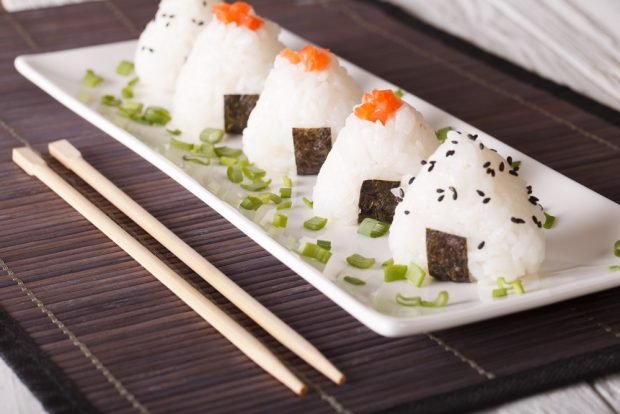 Onigiri z krabem