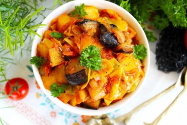 Ragout z bakłażana, kapusty i ziemniaków przepis ze zdjęciami krok po kroku