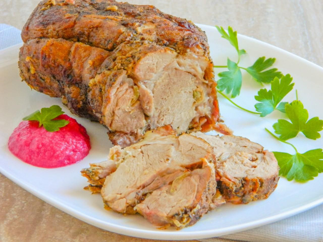Karkówka wieprzowa pieczona w piekarniku w całości przepis ze zdjęciami krok po kroku