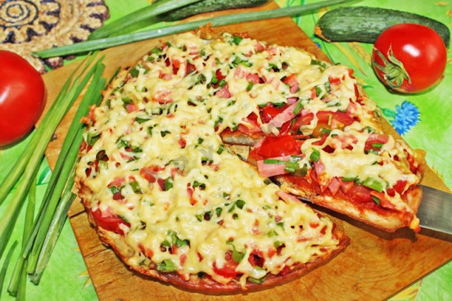 Pizza z ciasta lanego na kefirze z patelni przepis ze zdjęciami krok po kroku