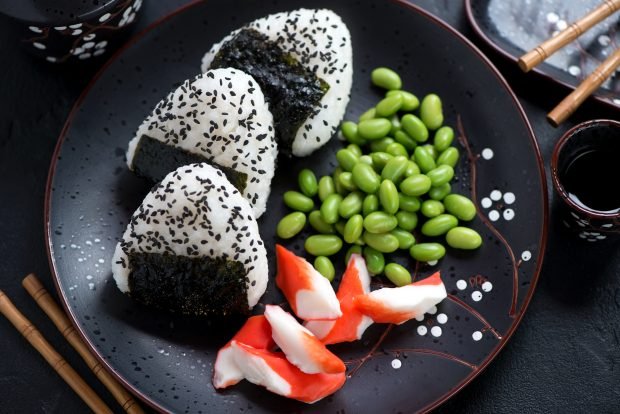 Onigiri z tuńczykiem