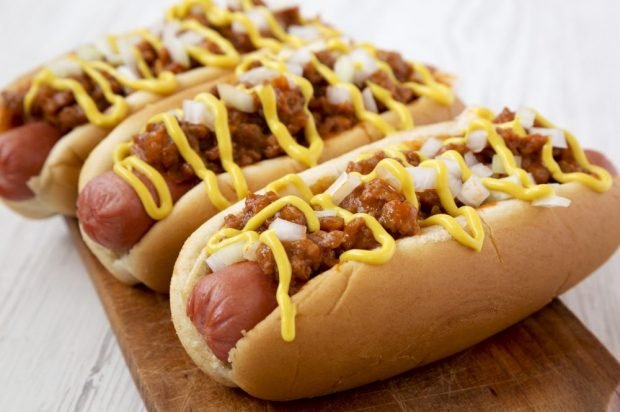 Klasyczny hot dog po amerykańsku-prosty i pyszny przepis na gotowanie krok po kroku