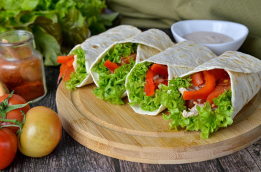 Tortilla z kurczakiem i warzywami w domu przepis ze zdjęciami krok po kroku i wideo