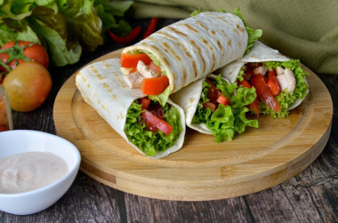 Tortilla z kurczakiem i warzywami w domu przepis ze zdjęciami krok po kroku i wideo