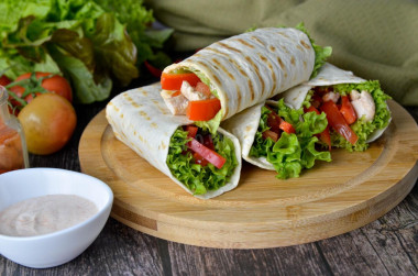 Tortilla z kurczakiem i warzywami w domu przepis ze zdjęciami krok po kroku i wideo