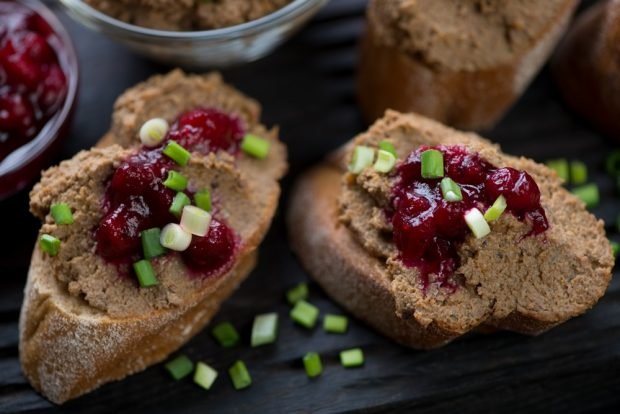 Pasztet z wątróbki wieprzowej w autoklawie-prosty i pyszny przepis, jak gotować krok po kroku