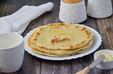 Placki na kefirze z patelni przepis ze zdjęciami krok po kroku i wideo