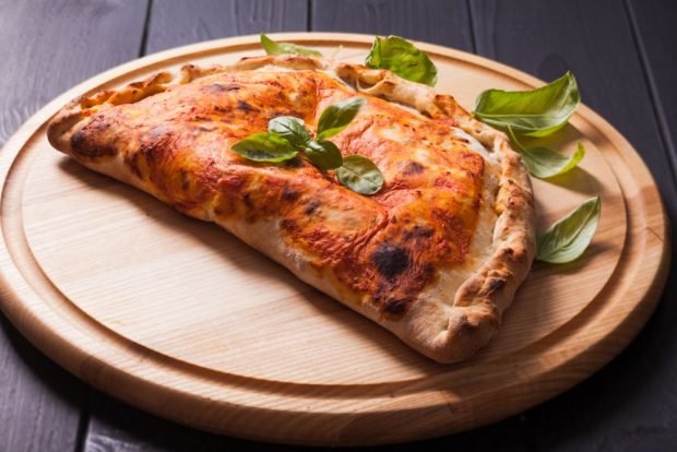 Pizza Calzone-prosty i pyszny przepis, jak gotować krok po kroku