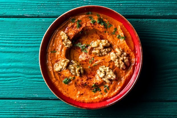 Muhammara z orzechami