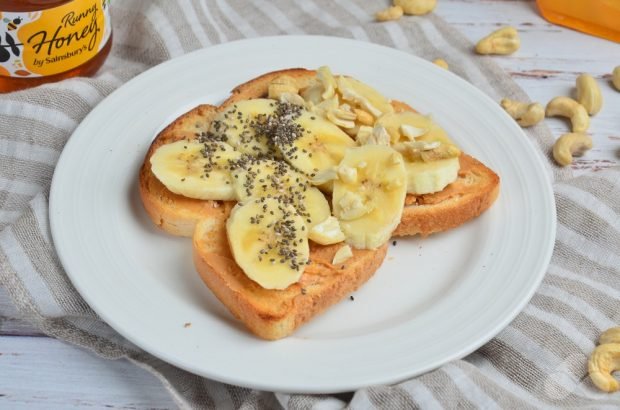 Kanapka z masłem orzechowym i bananem-prosty i pyszny przepis ze zdjęciem (krok po kroku)