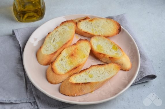 Kanapki z prosciutto i gruszką: zdjęcie przygotowania przepisu, krok 1 Kanapki z prosciutto i gruszką: zdjęcie przygotowania przepisu, krok 1