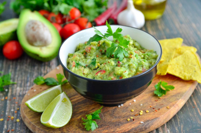 Klasyczny sos guacamole przepis ze zdjęciami krok po kroku i wideo