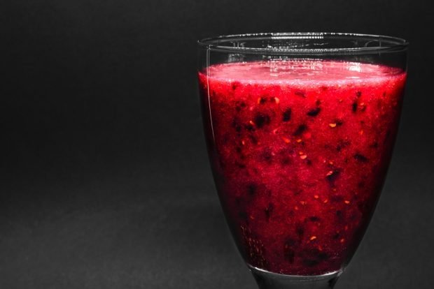 Smoothie z czarnej porzeczki