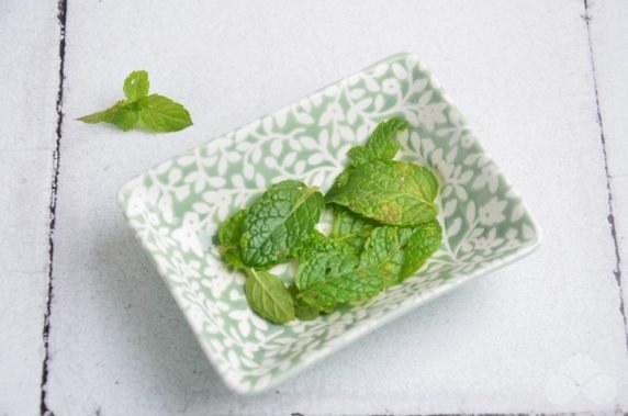 Jagodowe Mojito: zdjęcie przygotowania przepisu, krok 1 Jagodowe Mojito: zdjęcie przygotowania przepisu, krok 1