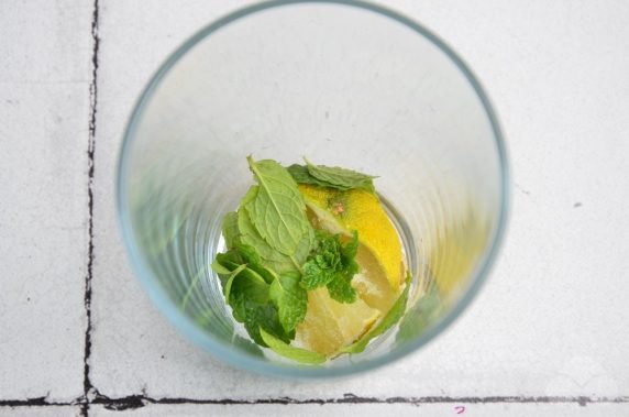 Mojito bezalkoholowe: zdjęcie przygotowania przepisu, krok 3 Mojito bezalkoholowe: zdjęcie przygotowania przepisu, krok 3