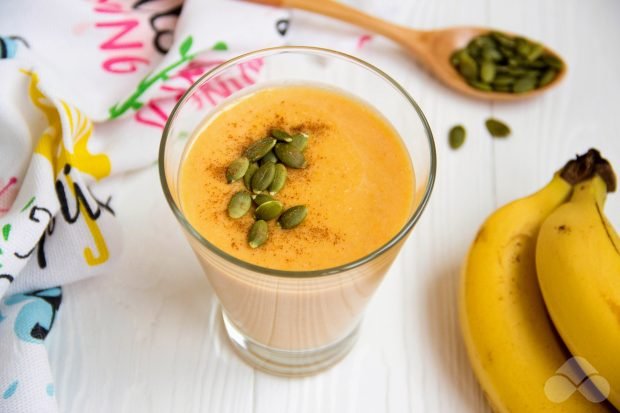 Smoothie z dyni z bananem i płatkami owsianymi-prosty i pyszny przepis ze zdjęciem (krok po kroku)