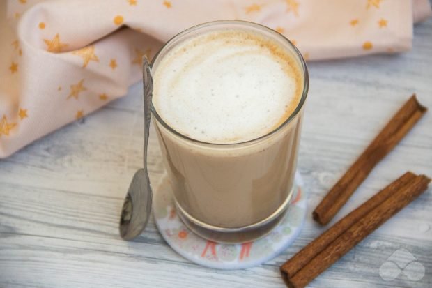 Pikantna chai latte-prosty i pyszny przepis ze zdjęciem (krok po kroku)