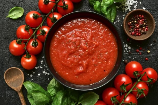 Sos pomidorowy Passata – prosty i pyszny przepis na gotowanie krok po kroku