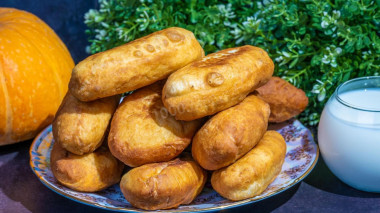 Smażone pierożki z ziemniakami, cebulą i grzybami bez drożdży przepis ze zdjęciami krok po kroku i wideo