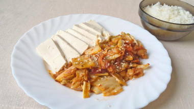 Tofu kimchi – smażona wieprzowina z kimchi po koreańsku przepis ze zdjęciami krok po kroku i wideo