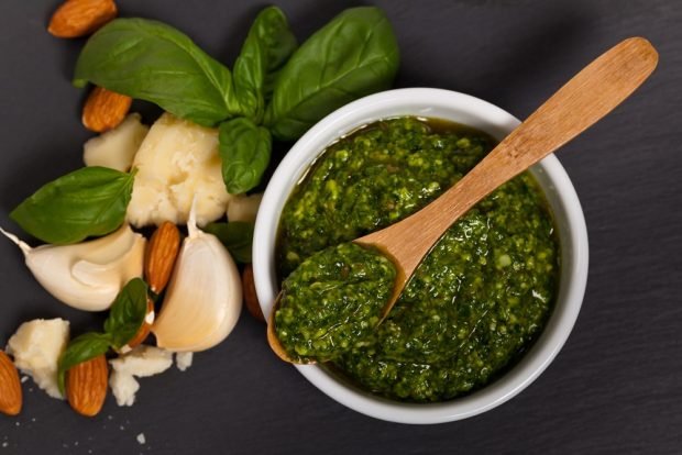 Pesto z migdałami-prosty i pyszny przepis, jak gotować krok po kroku