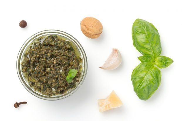 Sos pesto z orzechami włoskimi