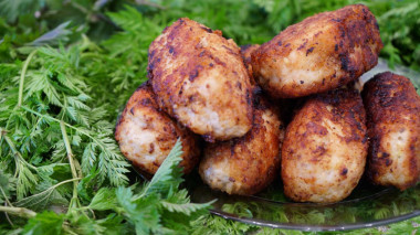 Zrazy po kupiecku z nadzieniem serowym i przyprawą Maggi przepis ze zdjęciami krok po kroku i wideo