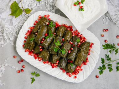 Klasyczna dolma w liściach winogron w garnku przepis ze zdjęciami krok po kroku i wideo