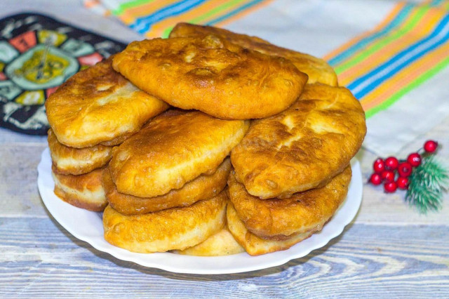 Pierożki drożdżowe na wodzie z patelni przepis ze zdjęciami krok po kroku i wideo