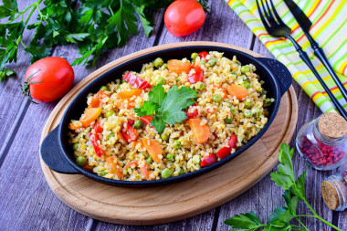 Bulgur z warzywami na patelni przepis ze zdjęciami krok po kroku i wideo